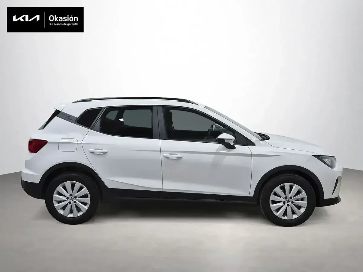 Usado Seat Arona Reference 95 CV (69 kW) 2023 Blanco SUV