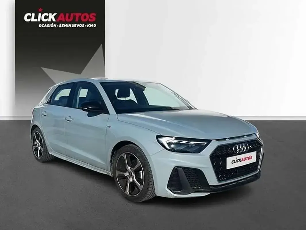 Usado Audi A1 Comfort 95 CV (69 kW) 2024 Gris SUV