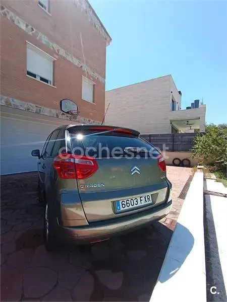 Usado Citroën C4 Picasso 110 CV (80 kW) 2007 Marrón Monovolumen
