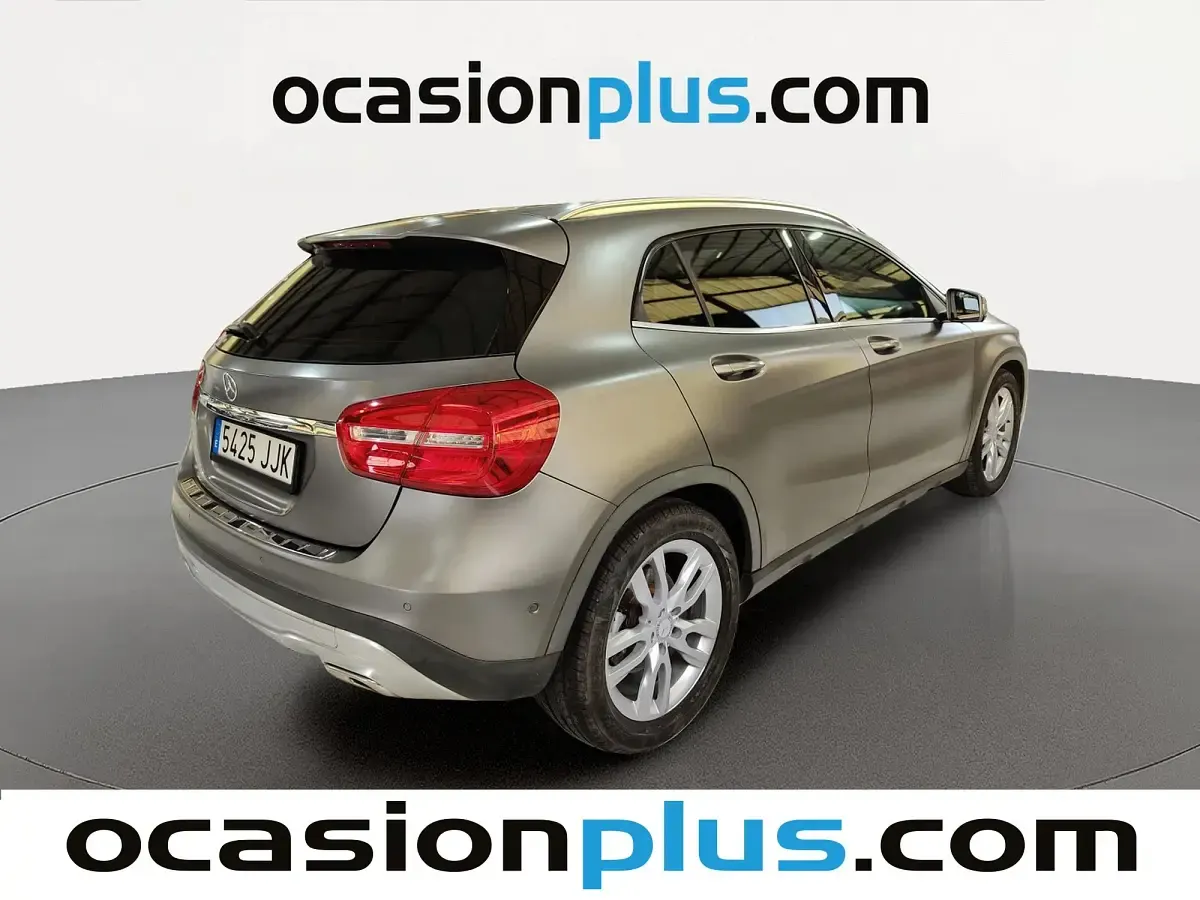 Usado Mercedes GLA200 Style 136 CV (100 kW) 2015 Gris SUV