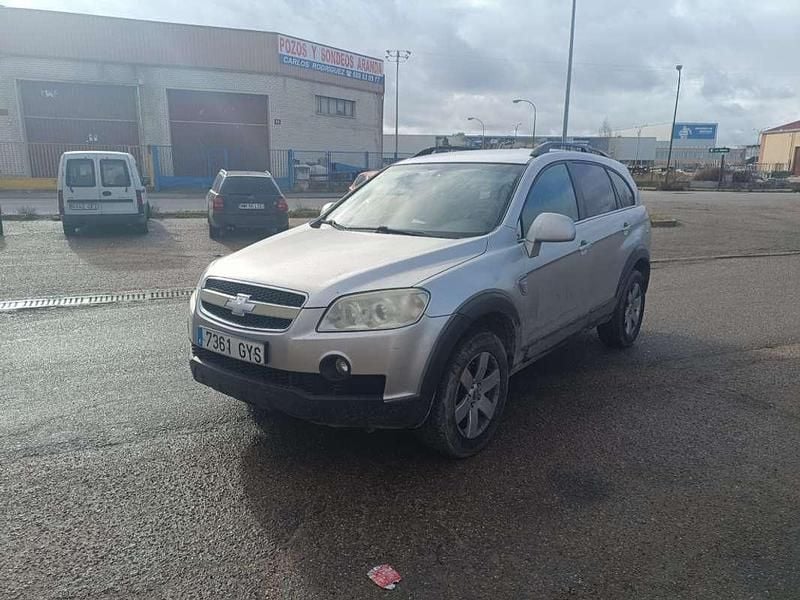 Usado Chevrolet Captiva LS 126 CV (92 kW) 2009 Gris SUV