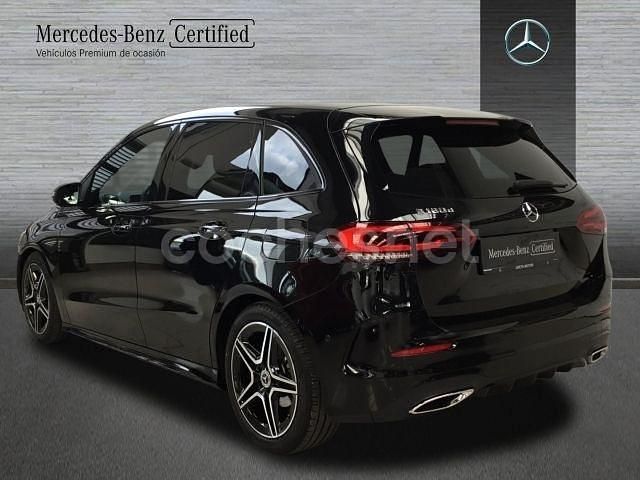 Usado Mercedes B180 116 CV (85 kW) 2022 Negro Monovolumen