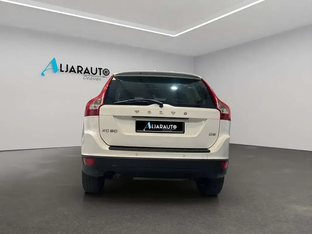Usado Volvo XC60 Momentum 163 CV (119 kW) 2011 Blanco SUV