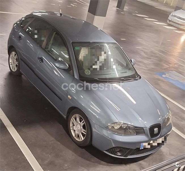 Gris / plata Usado 2006 Seat Ibiza Reference Berlina | 3100 € (Un poco caro) - Imagen 1/2