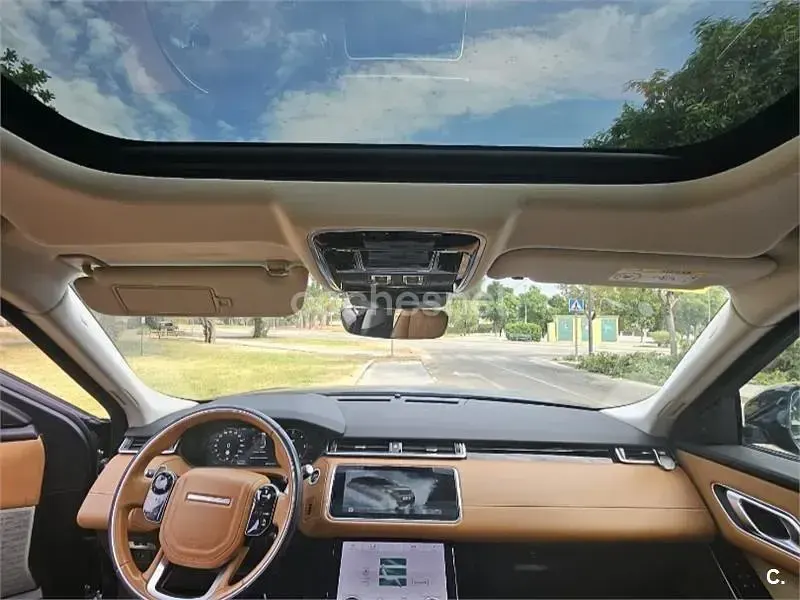 Usado Land Rover Range Rover Velar R-Dynamic 240 CV (176 kW) 2017 Negro SUV