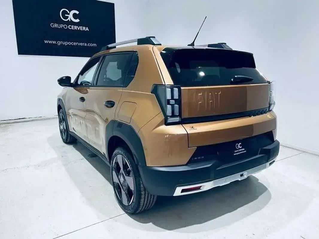 Usado Fiat Grande Panda La Prima 86 kW (118 CV) 2025 Marrón Utilitario
