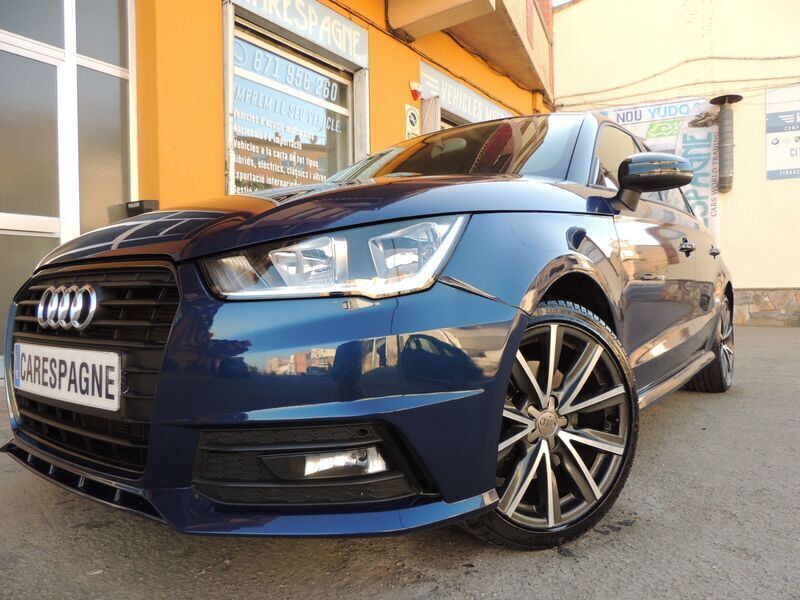 Azul Usado 2015 Audi A1 Attraction Utilitario | 13.900 € (Precio justo) - Imagen 1/4
