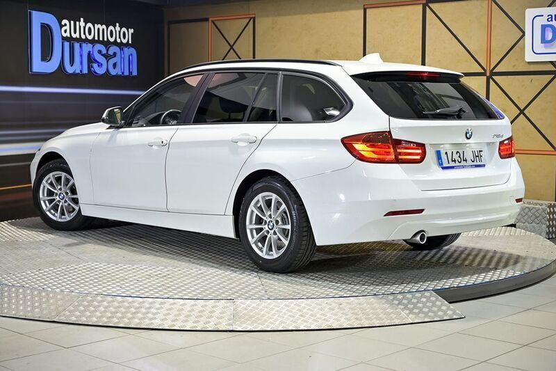 Usado BMW 318 150 CV (110 kW) 2015 Blanco Familiar