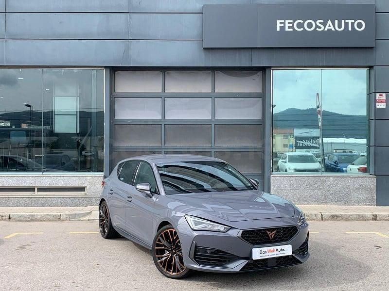 Usado Cupra Leon VZ 300 CV (220 kW) 2023 Gris / plata Berlina