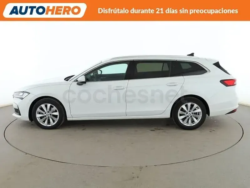Usado Skoda Superb Selection 150 CV (110 kW) 2024 Blanco Familiar