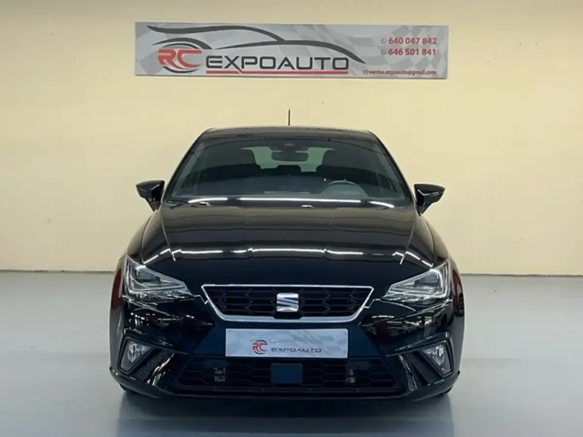 Usado Seat Ibiza FR 110 CV (80 kW) 2022 Negro Berlina