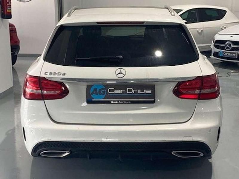 Usado Mercedes C220 194 CV (142 kW) 2018 Blanco Familiar