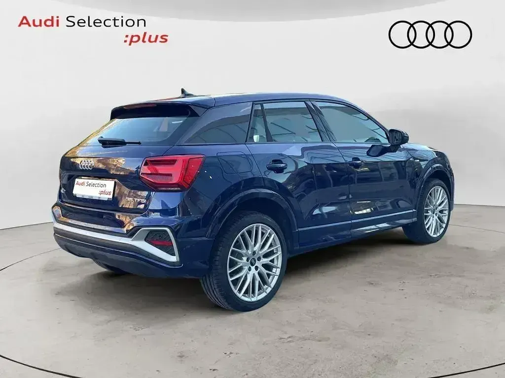 Usado Audi Q2 Ambiente 150 CV (110 kW) 2024 Azul SUV