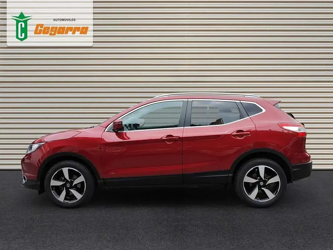 Usado Nissan Qashqai Acenta 110 CV (80 kW) 2015 Burdeos SUV