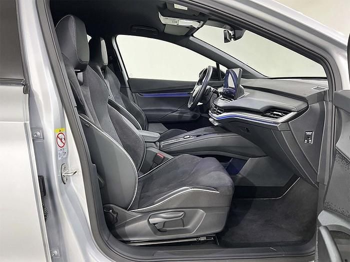 Usado Skoda Elroq SportLine 210 kW (286 CV) 2025 Gris plata SUV