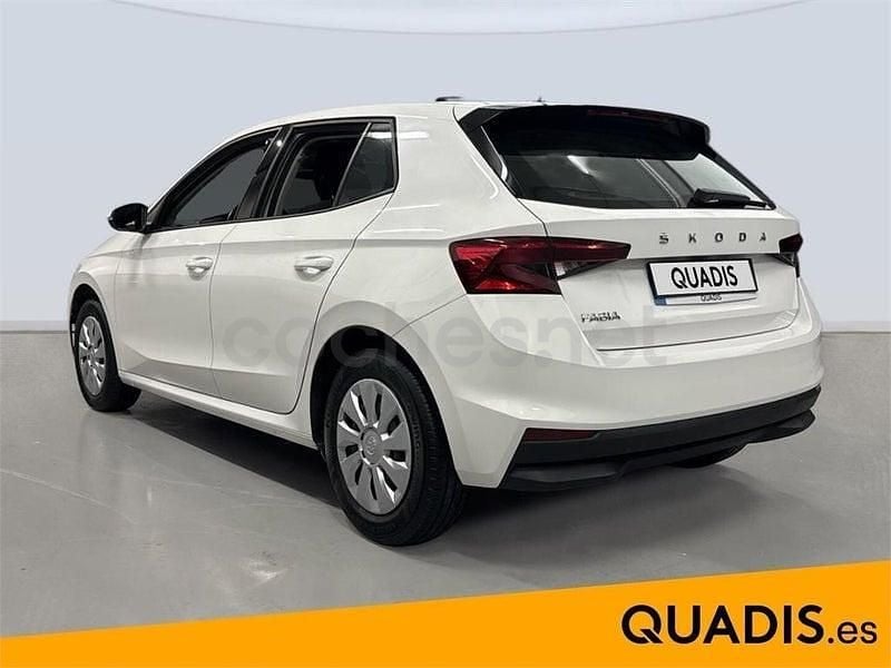 Usado Skoda Fabia Active 80 CV (58 kW) 2022 Blanco Utilitario