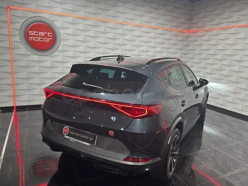 Usado Cupra Formentor 150 CV (110 kW) 2023 Gris / plata SUV