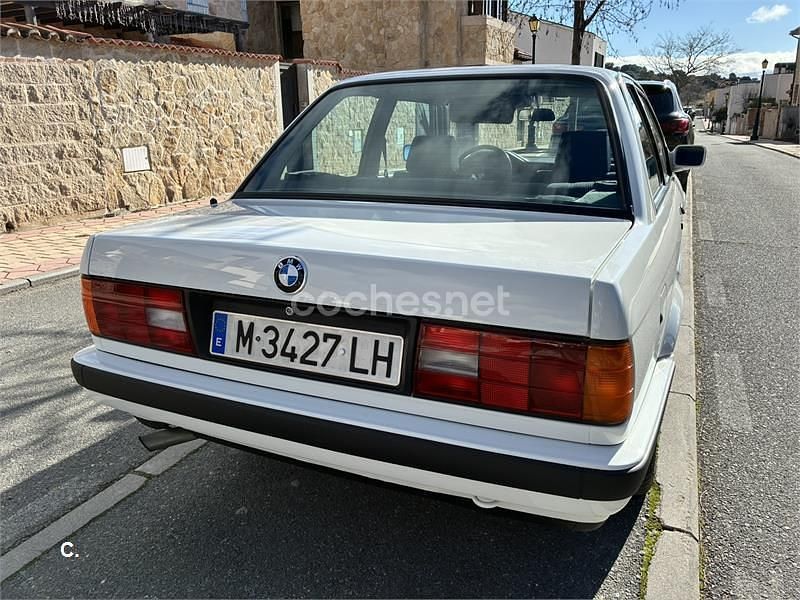 Usado BMW 316 102 CV (75 kW) 1990 Blanco Berlina