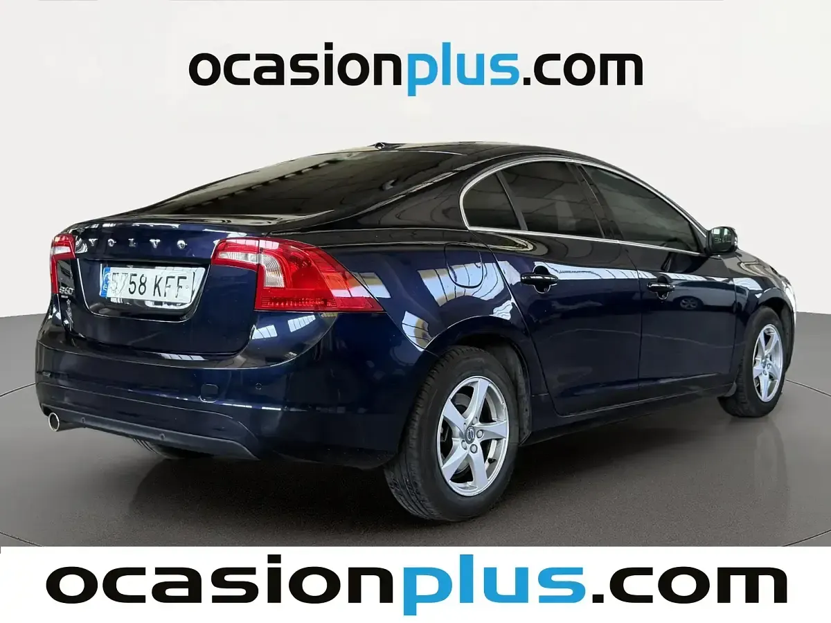 Usado Volvo S60 Momentum 120 CV (88 kW) 2017 Azul Berlina