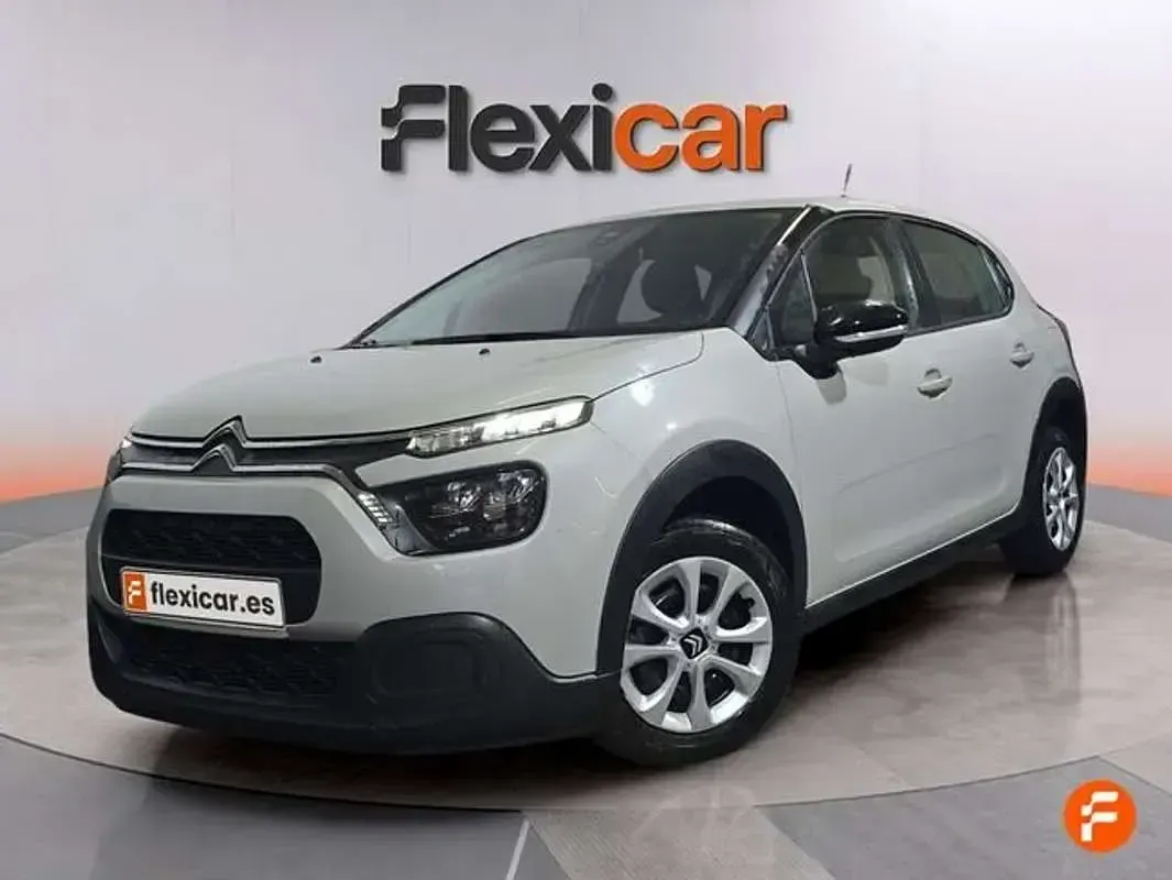 Usado Citroën C3 Feel 99 CV (72 kW) 2021 Gris Utilitario