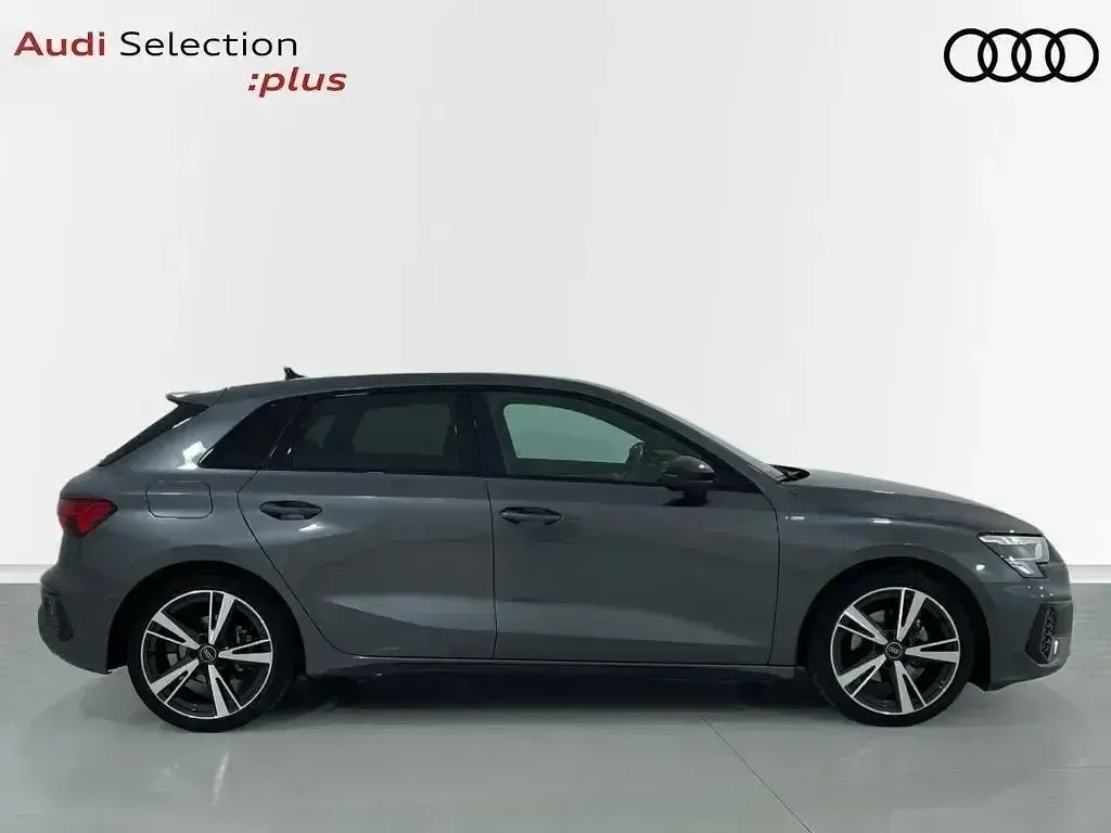 Käytetty Audi Q3 150 HP (110 kW) 2024 Harmaa Katumaasturi