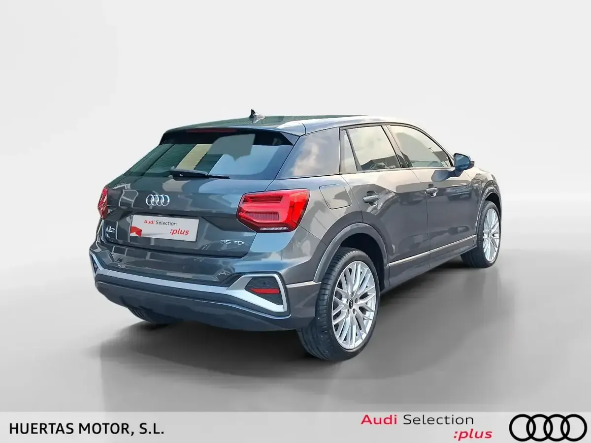 Usado Audi Q2 150 CV (110 kW) 2025 Gris SUV
