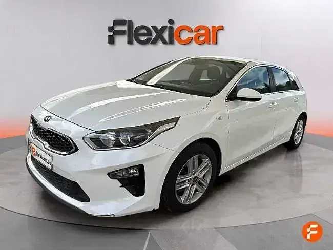 Usado Kia Ceed 120 CV (88 kW) 2021 Blanco Utilitario