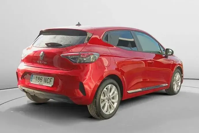 Usado Renault Clio Evolution 101 CV (74 kW) 2025 Utilitario