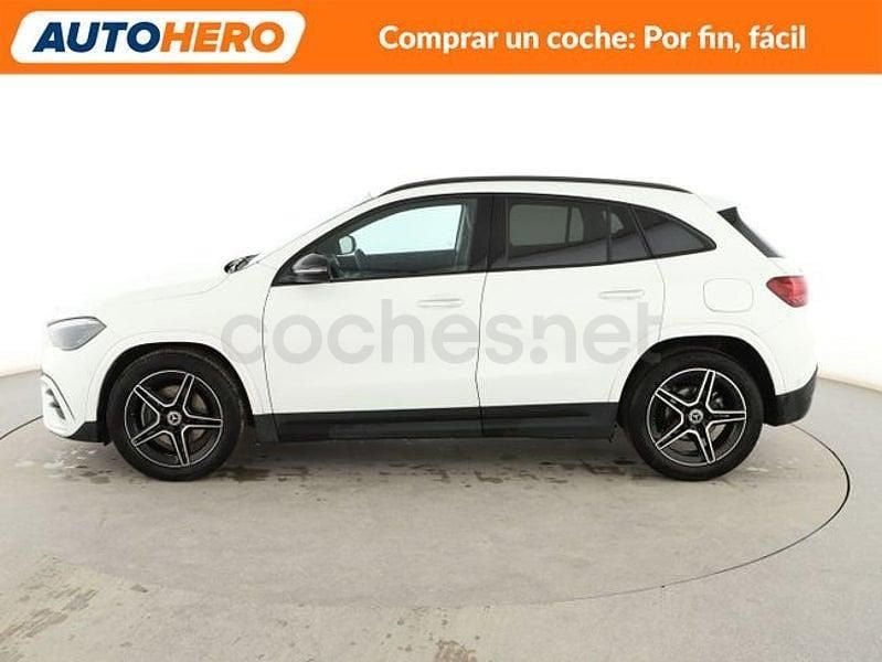 Usado Mercedes GLA200 AMG line 150 CV (110 kW) 2024 Blanco SUV