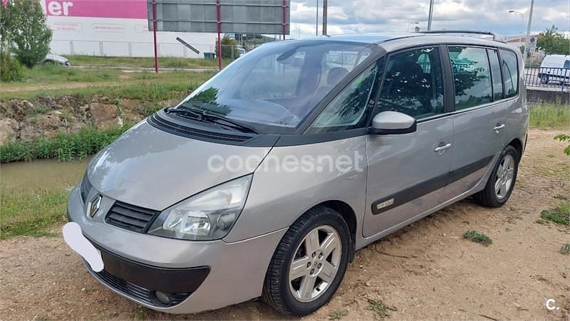 Usado Renault Espace Privilege 150 CV (110 kW) 2004 Gris / plata Monovolumen