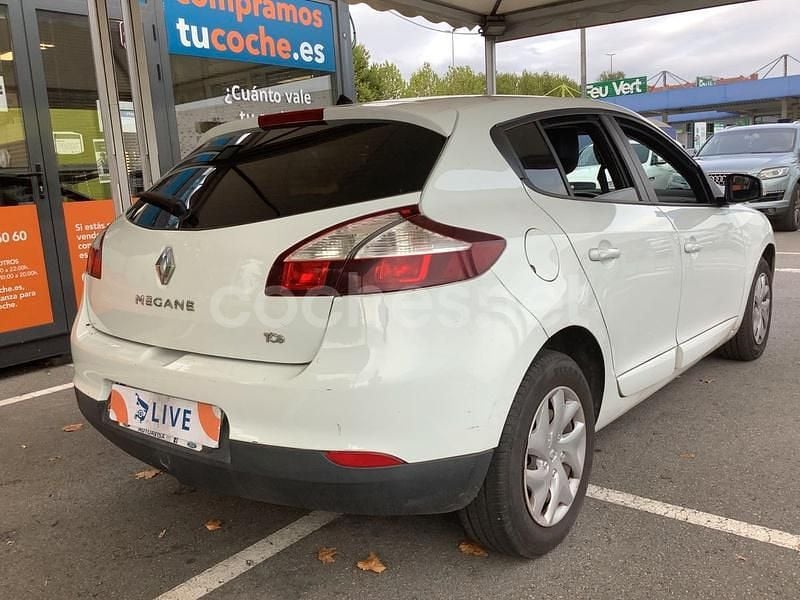 Usado Renault Mégane Intens 115 CV (84 kW) 2015 Blanco Berlina