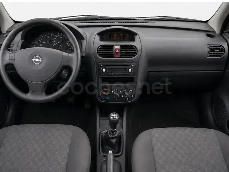 Usado Opel Corsa Club 65 CV (47 kW) 2002 Gris / plata Utilitario