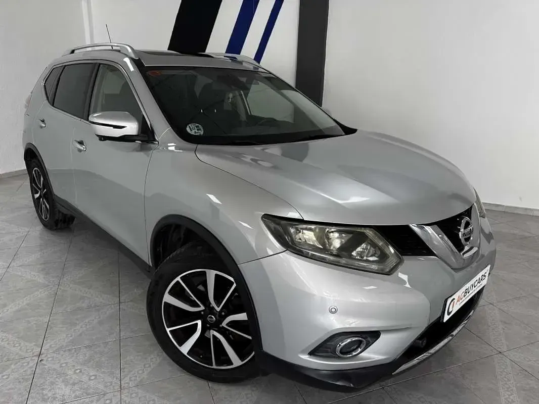 Usado Nissan X-Trail Tekna 131 CV (96 kW) 2014 Gris SUV