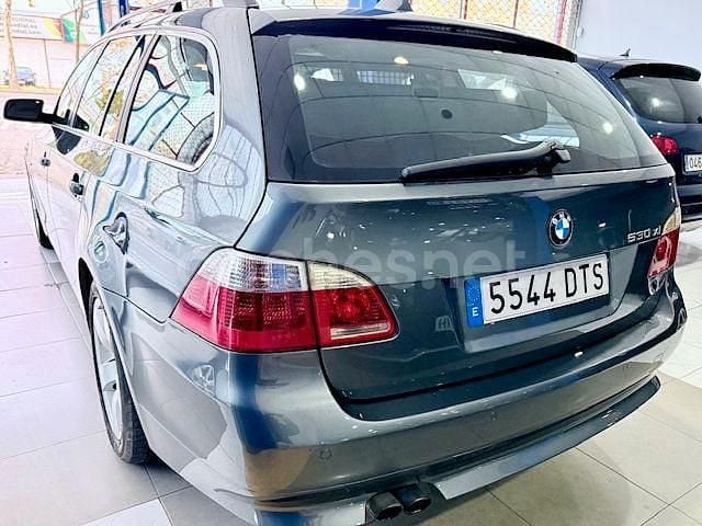 Usado BMW 530 258 CV (189 kW) 2006 Gris / plata Familiar
