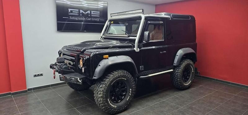 Usado Land Rover Defender 111 CV (81 kW) 1996 Negro SUV