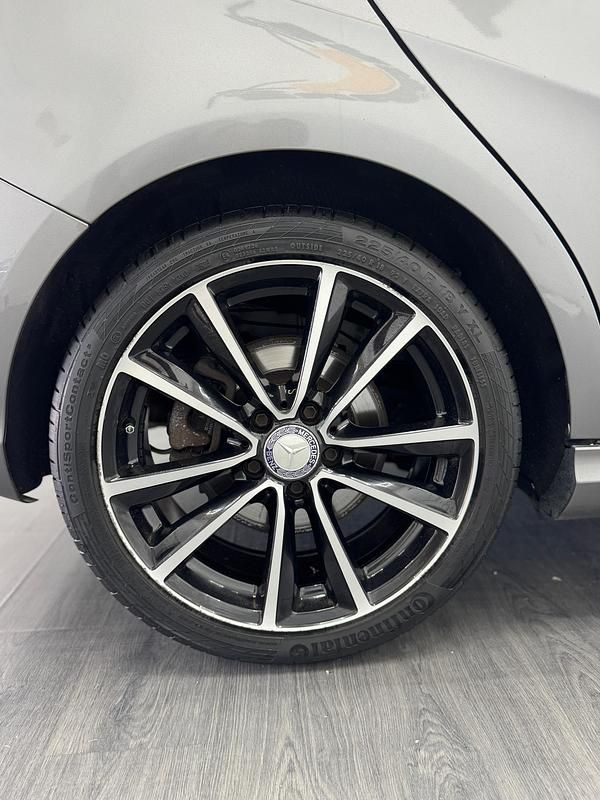 Usado Mercedes B220 170 CV (125 kW) 2014 Marron Monovolumen