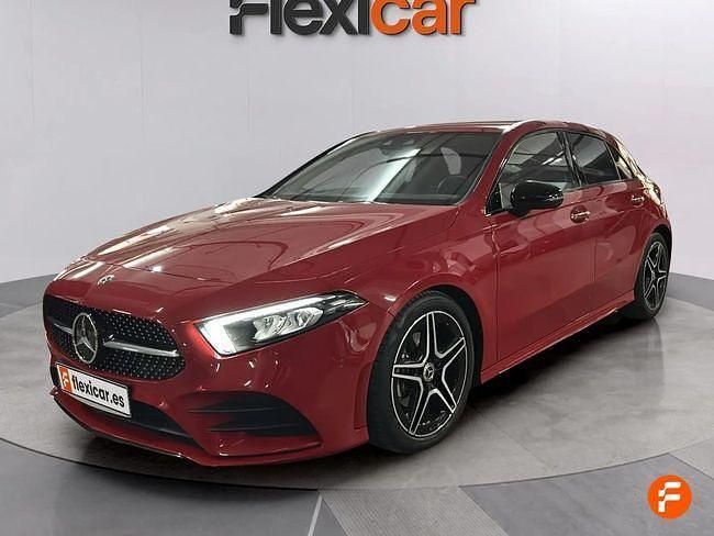 Usado Mercedes A180 109 CV (80 kW) 2018 Rojo Berlina