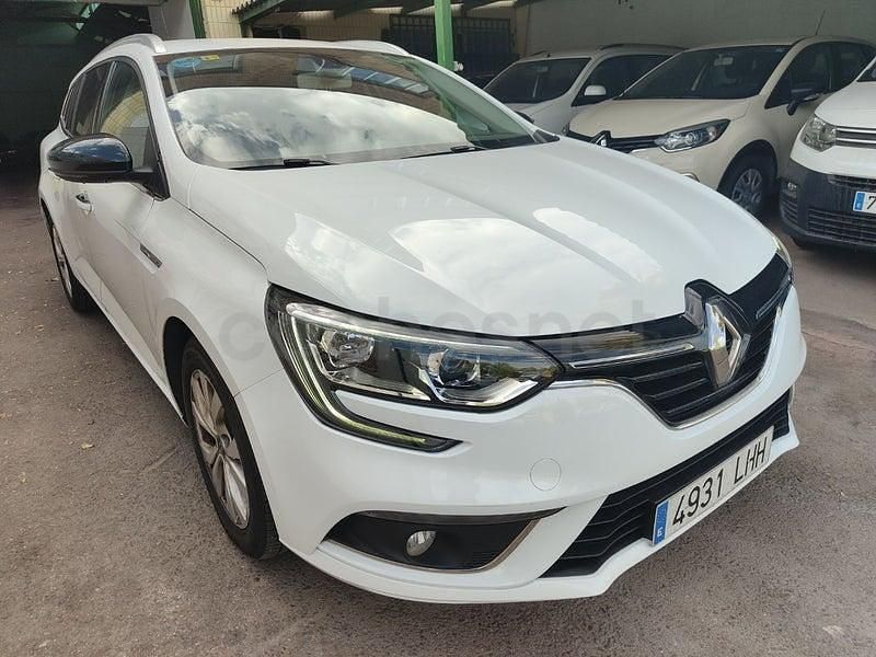 Usado Renault Mégane GrandTour Business 95 CV (69 kW) 2020 Blanco Familiar