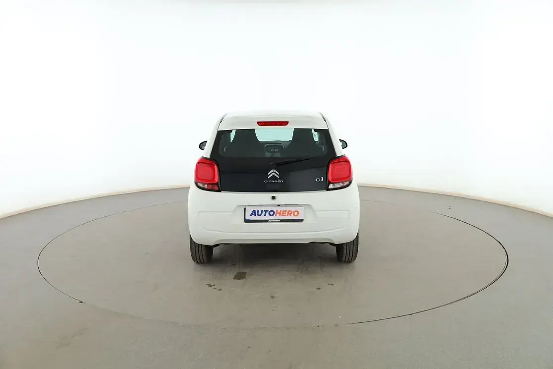 Usado Citroën C1 PureTech 82 CV (60 kW) 2018 Blanco Utilitario