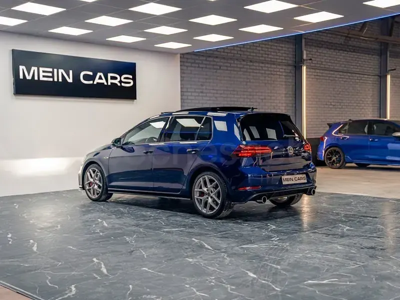 Usado VW Golf VII GTI 245 CV (180 kW) 2017 Azul Berlina