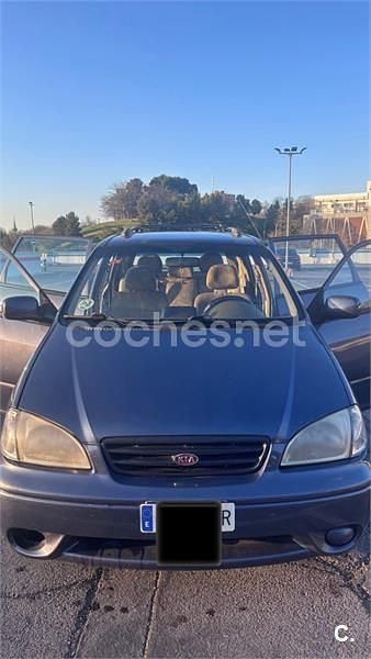 Usado Kia Carens 110 CV (80 kW) 2002 Azul Monovolumen