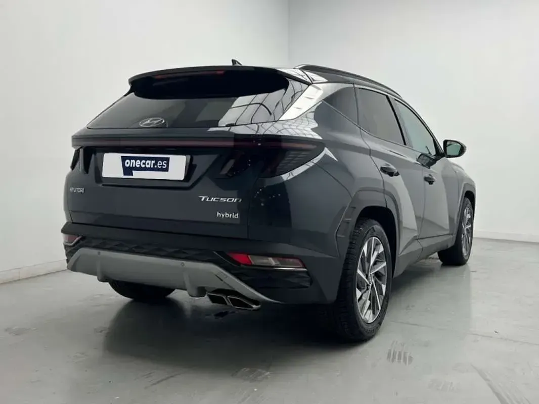 Usado Hyundai Tucson 136 CV (100 kW) 2021 Gris oscuro SUV
