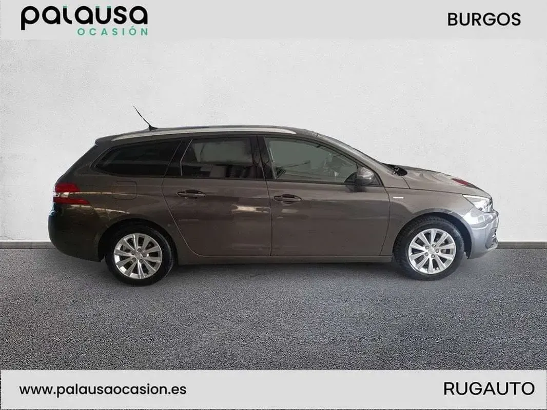 Usado Peugeot 308 SW Style 131 CV (96 kW) 2018 Burdeos Familiar