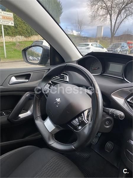 Usado Peugeot 308 Active 110 CV (80 kW) 2015 Azul Berlina