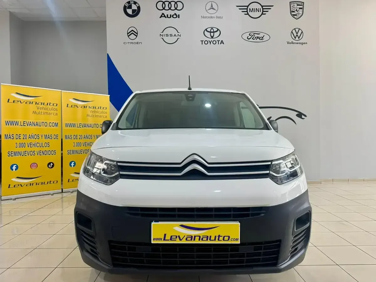Usado Citroën e-Berlingo Live 100 CV (73 kW) 2021 Blanco