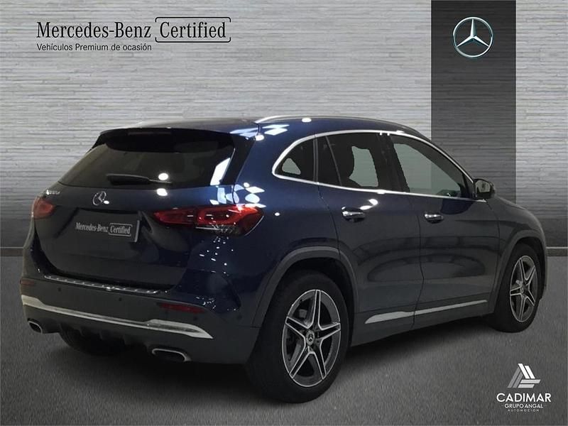 Usado Mercedes GLA200 AMG line 150 CV (110 kW) 2021 Azul SUV