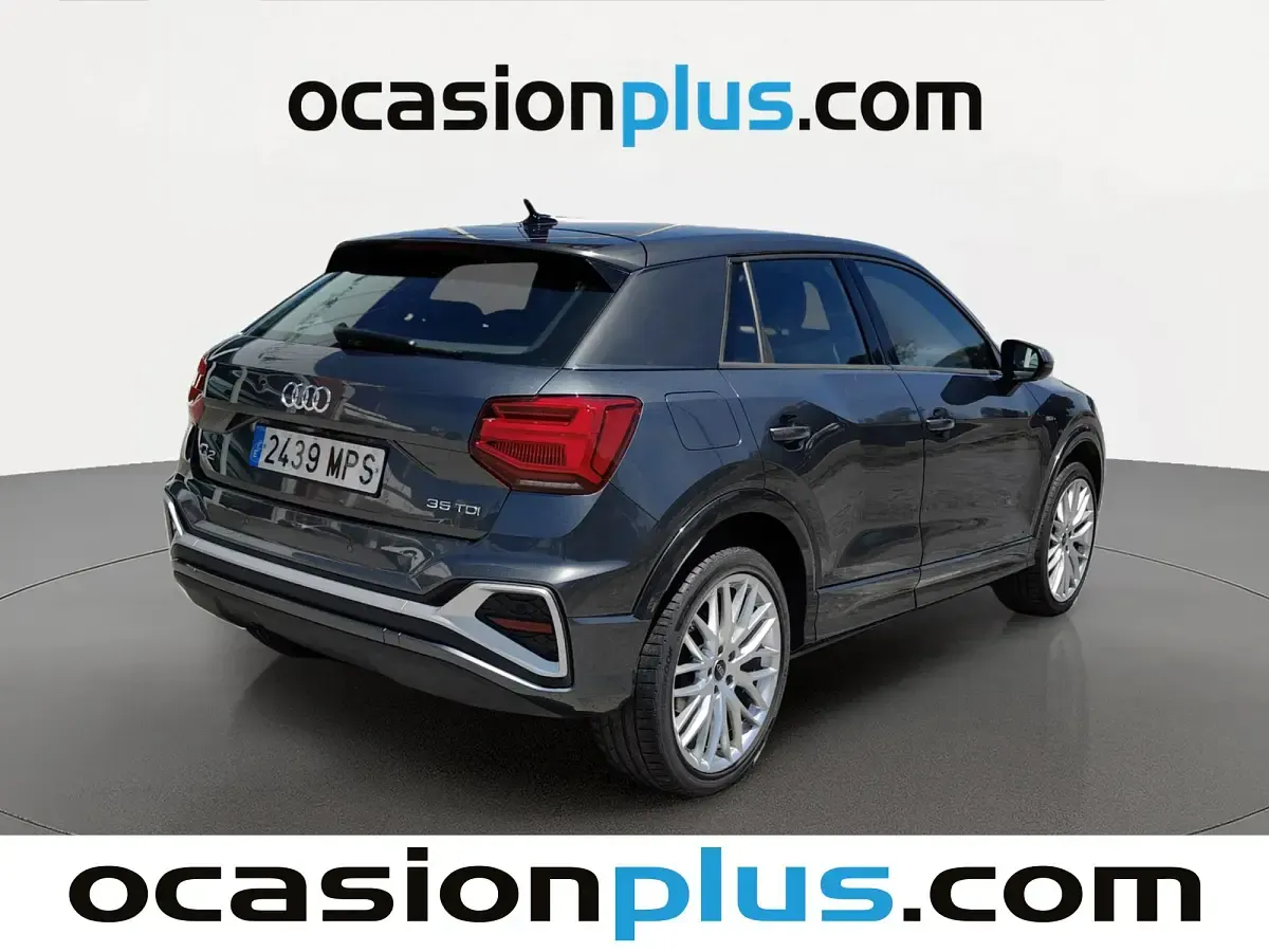 Usado Audi Q2 S-Line 150 CV (110 kW) 2024 Gris SUV