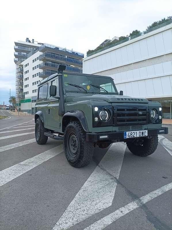 Usado Land Rover Defender 122 CV (89 kW) 2006 Verde SUV