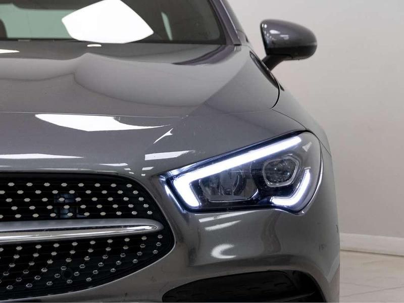 Usado Mercedes CLA180 136 CV (100 kW) 2021 Gris Berlina