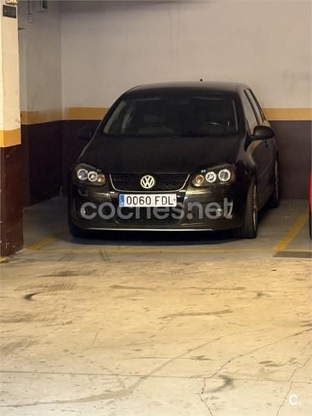Negro Usado 2006 VW Golf V Sportline Berlina | 4100 € (Buen precio) - Imagen 1/4